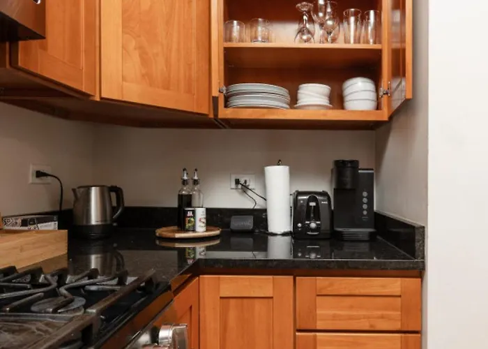 Apartamento Flexhome Wicker Park - Stylish 2br - Sleeps 6 *